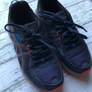 ASICS C744N boys shoes size 4 blue and orange